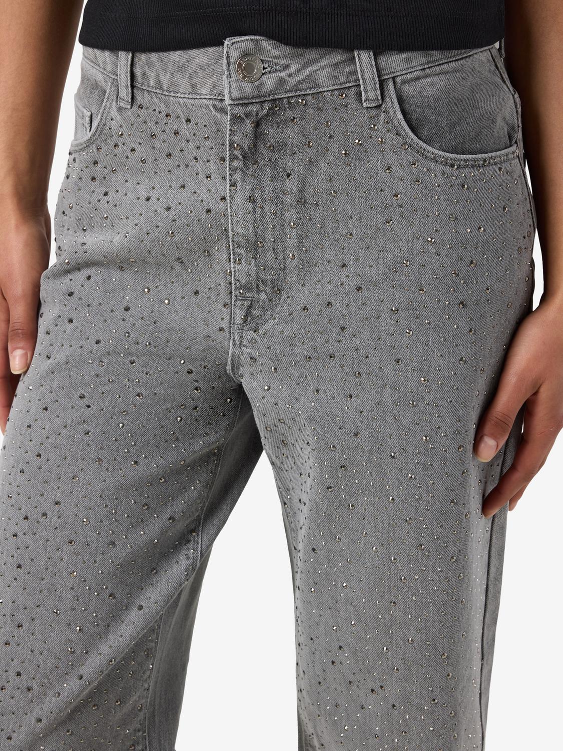 model_shot-detail